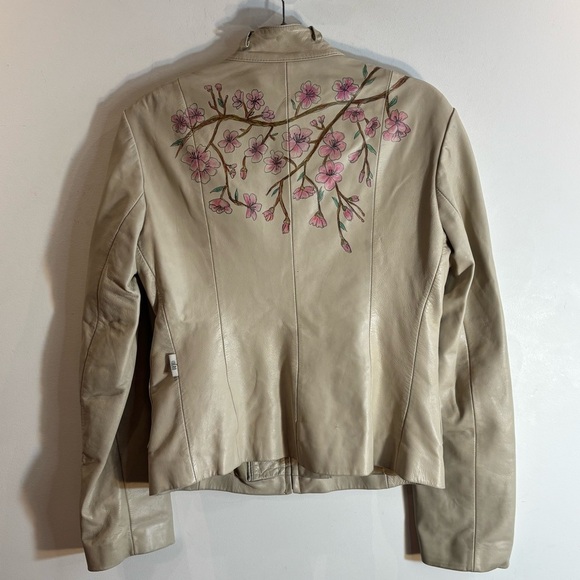 CUERO Sz M Leather Jacket Handpainted Cherry Blossoms Zipper Closure Lined - Picture 5 of 14